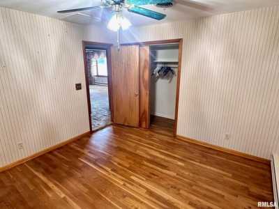 Home For Sale in Riverton, Illinois