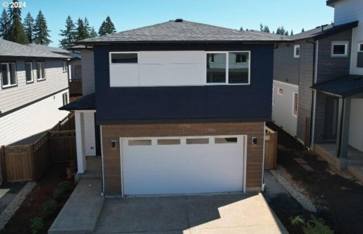 Picture of Home For Sale in Happy Valley, Oregon, United States