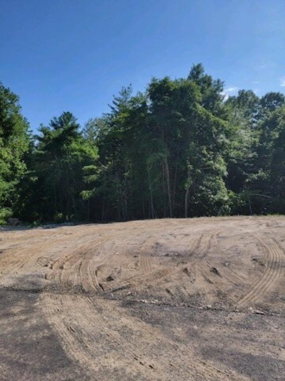 Picture of Residential Land For Sale in Lakeville, Massachusetts, United States