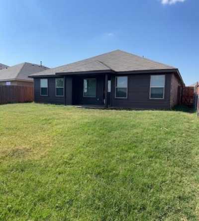 Home For Rent in Crowley, Texas