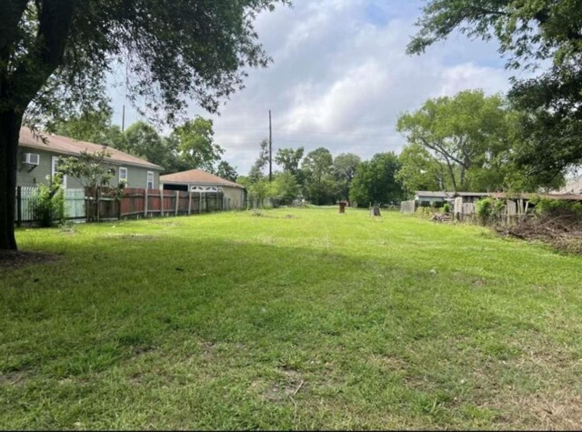 Picture of Residential Land For Sale in Port Arthur, Texas, United States