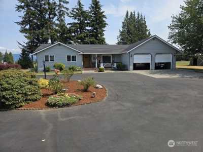 Home For Sale in Everson, Washington