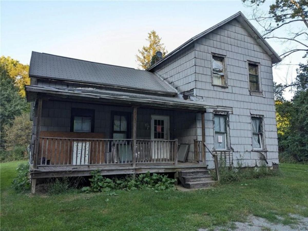 Picture of Home For Sale in Conneaut Lake, Pennsylvania, United States