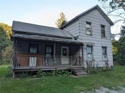 Home For Sale in Conneaut Lake, Pennsylvania