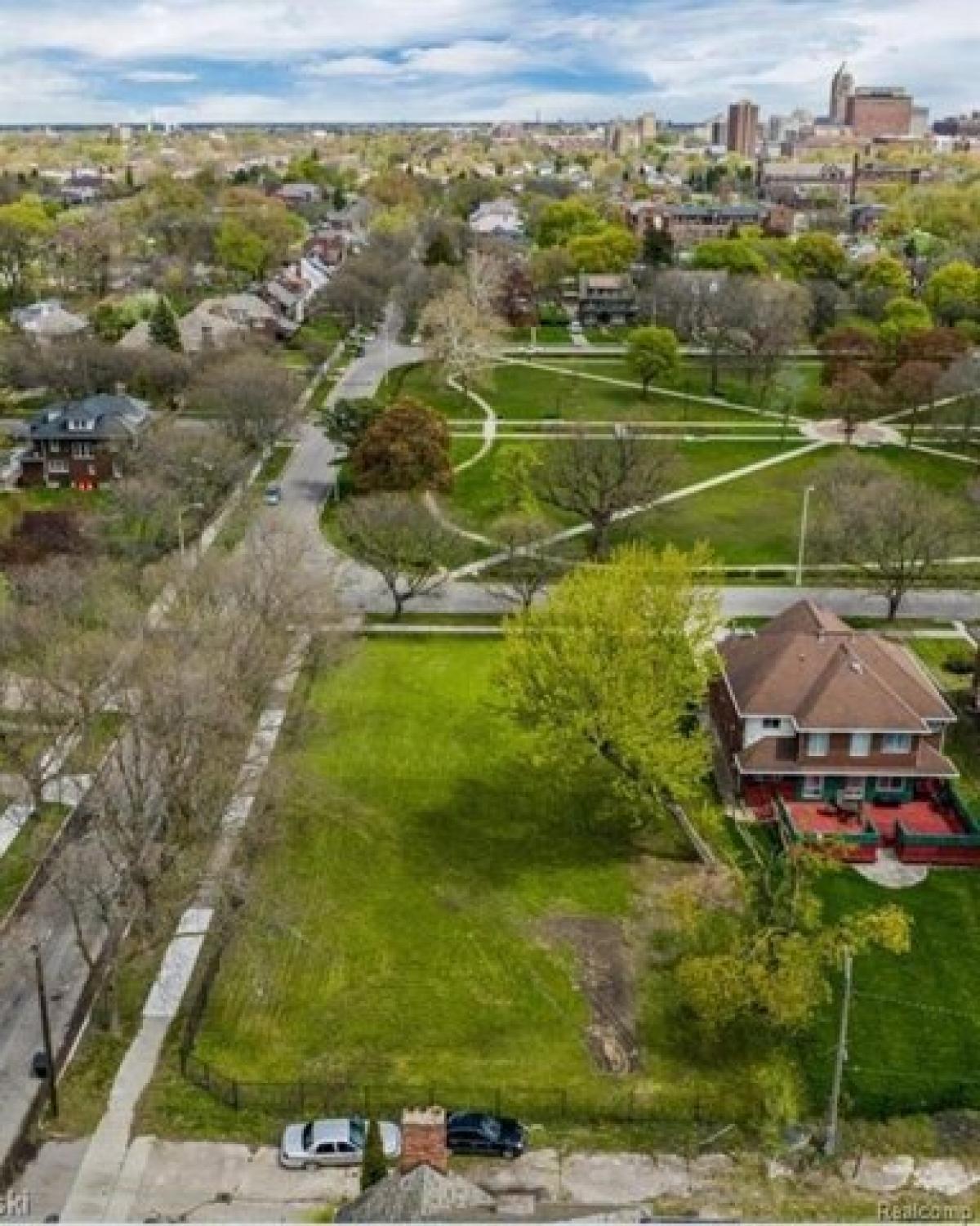 Picture of Residential Land For Sale in Detroit, Michigan, United States