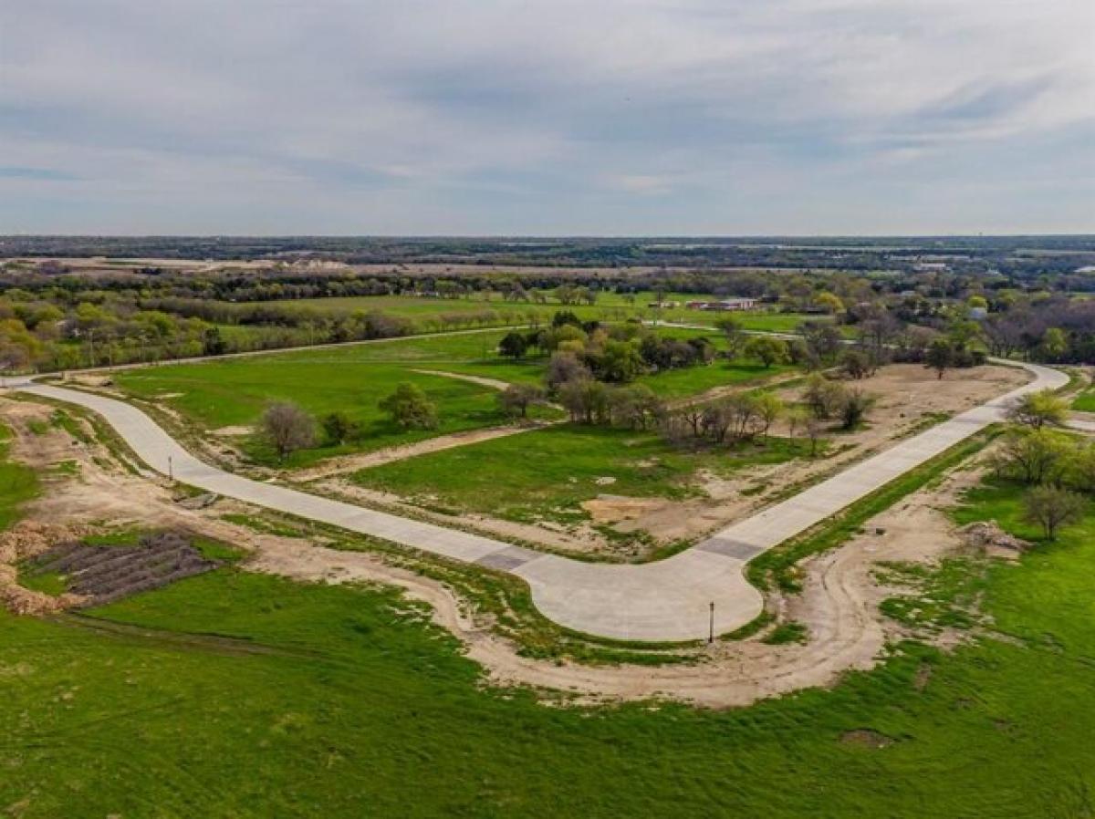 Picture of Residential Land For Sale in Midlothian, Texas, United States