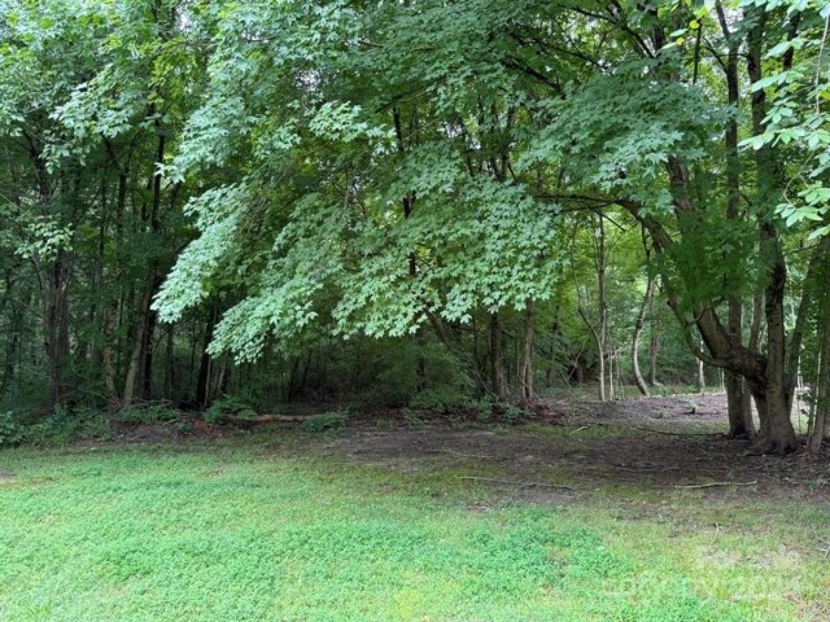 Picture of Residential Land For Sale in Lincolnton, North Carolina, United States