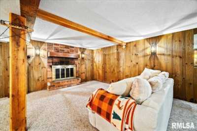 Home For Sale in Dahinda, Illinois