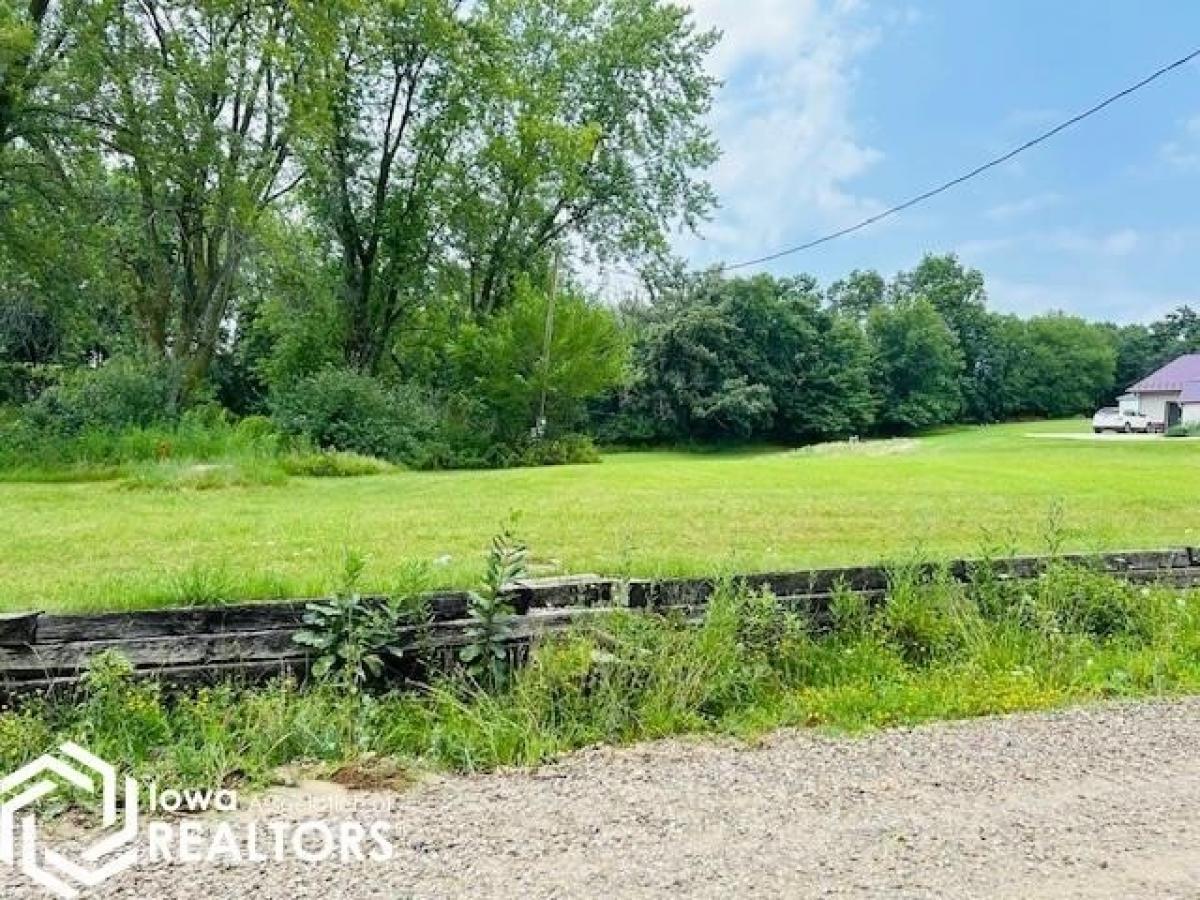 Picture of Residential Land For Sale in Montezuma, Iowa, United States