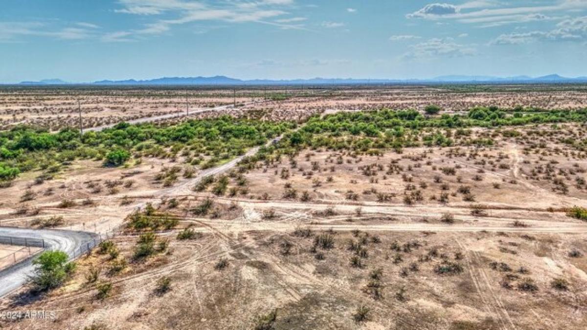 Picture of Residential Land For Sale in Wittmann, Arizona, United States