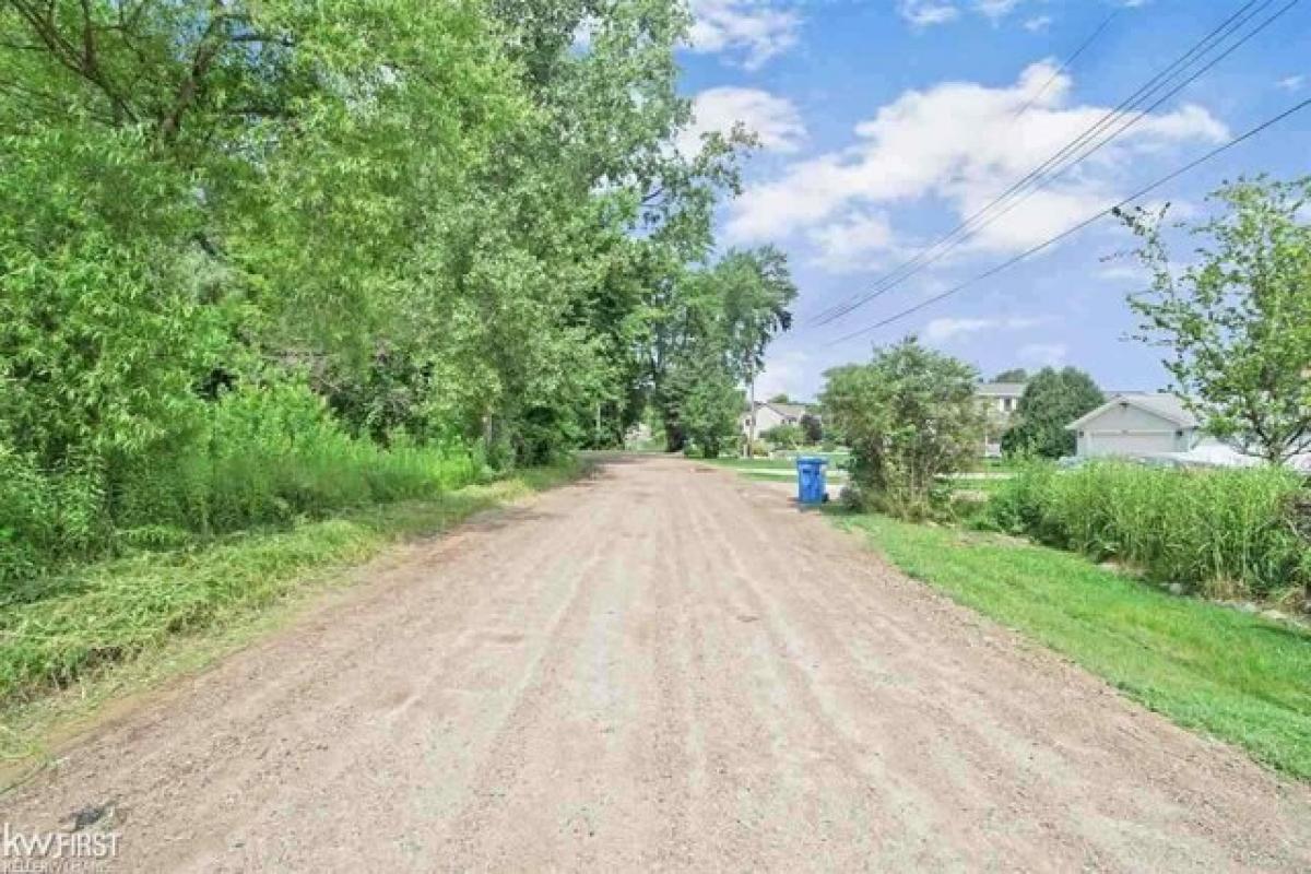 Picture of Residential Land For Sale in Fenton, Michigan, United States