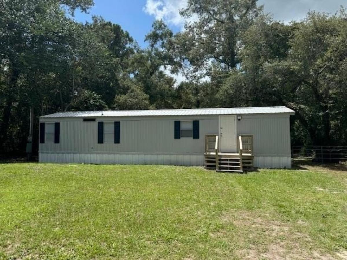 Picture of Home For Rent in Trenton, Florida, United States