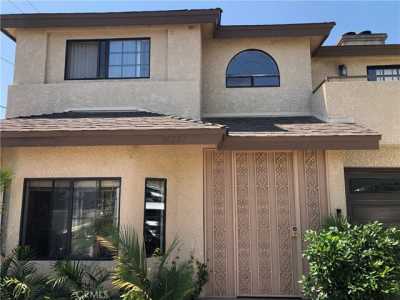 Home For Sale in Hawthorne, California