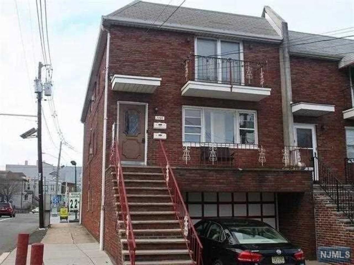 Picture of Home For Rent in North Bergen, New Jersey, United States