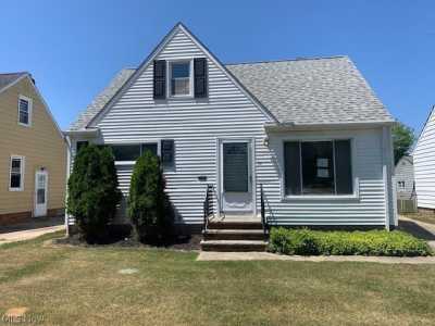 Home For Sale in Euclid, Ohio