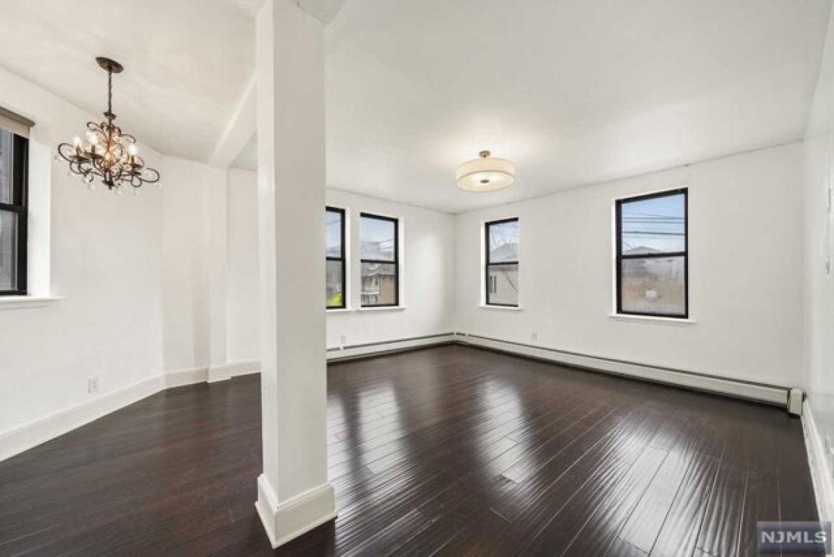 Picture of Apartment For Rent in Edgewater, New Jersey, United States