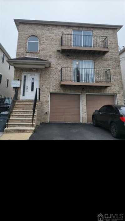 Apartment For Rent in Elizabeth, New Jersey