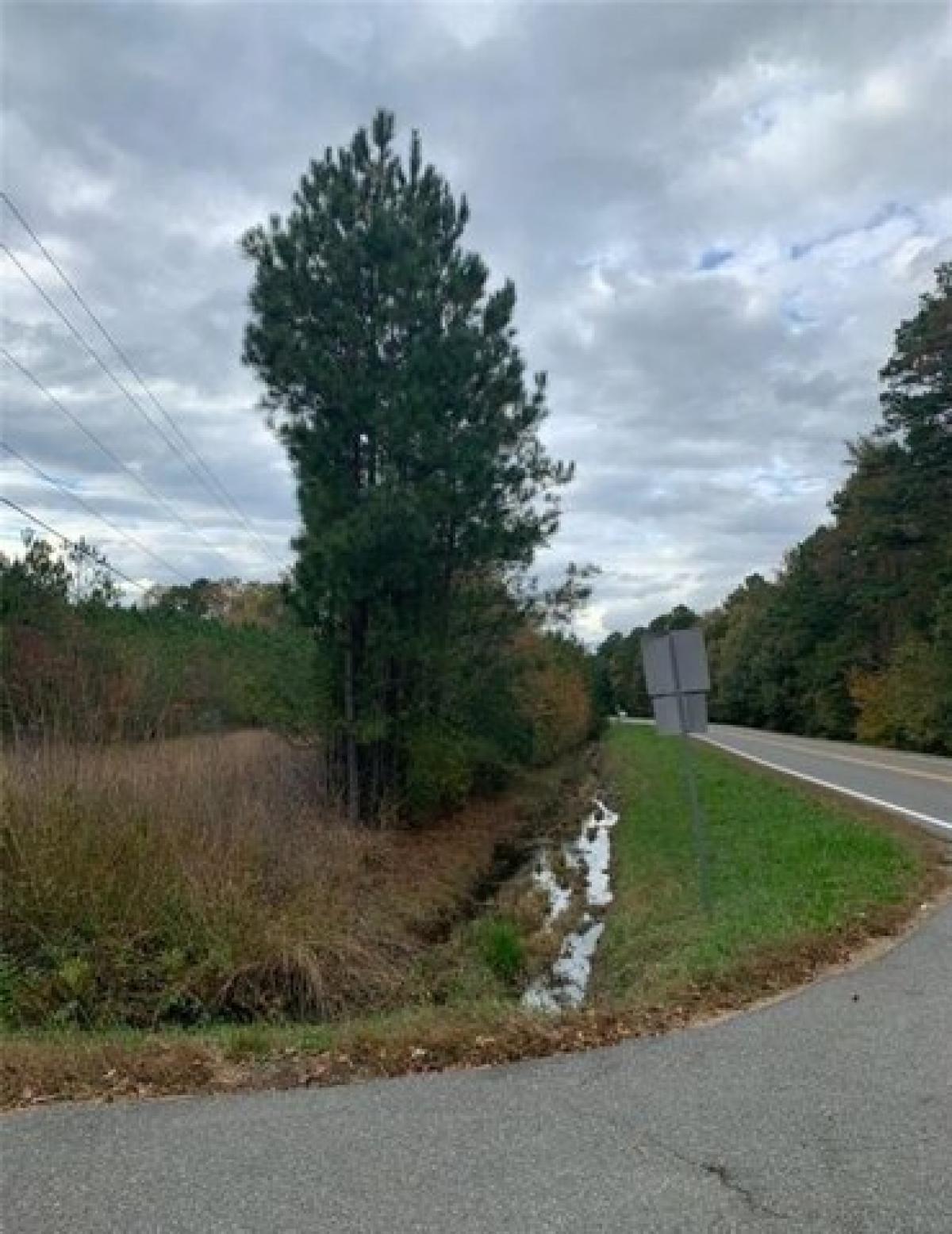 Picture of Residential Land For Sale in Mathews, Virginia, United States