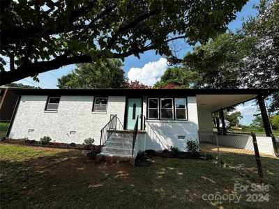 Home For Sale in Kings Mountain, North Carolina