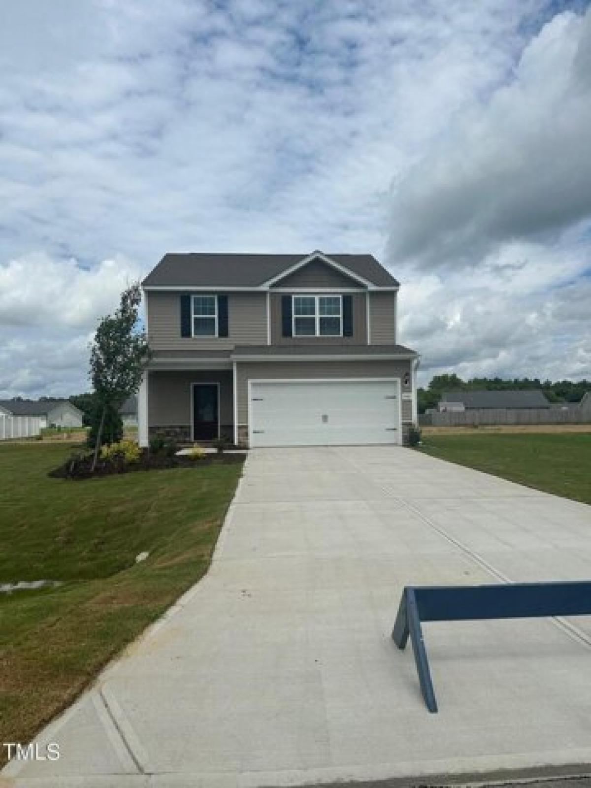 Picture of Home For Sale in Bailey, North Carolina, United States