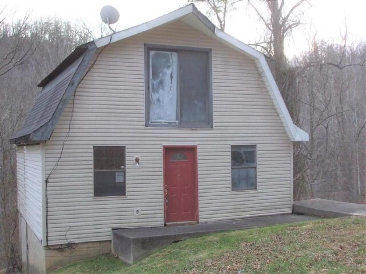 Picture of Home For Sale in Catlettsburg, Kentucky, United States