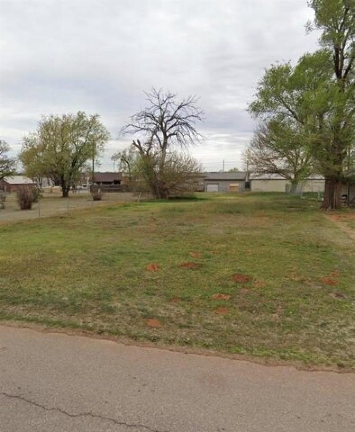 Picture of Residential Land For Sale in Elk City, Oklahoma, United States