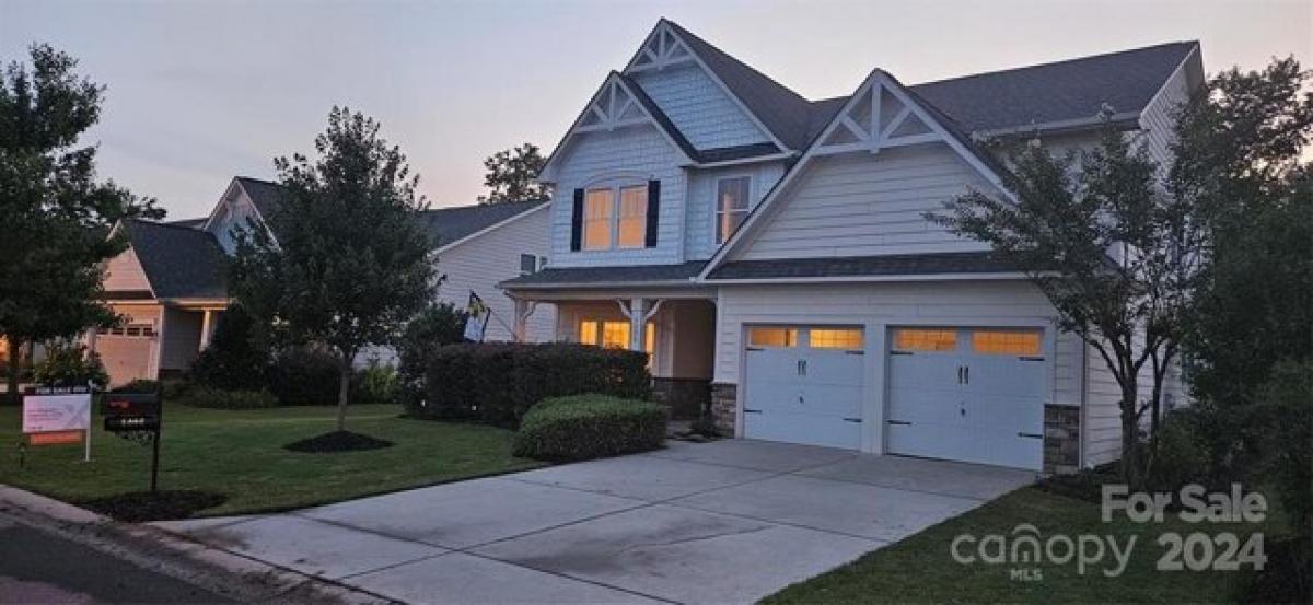 Picture of Home For Sale in Mineral Springs, North Carolina, United States