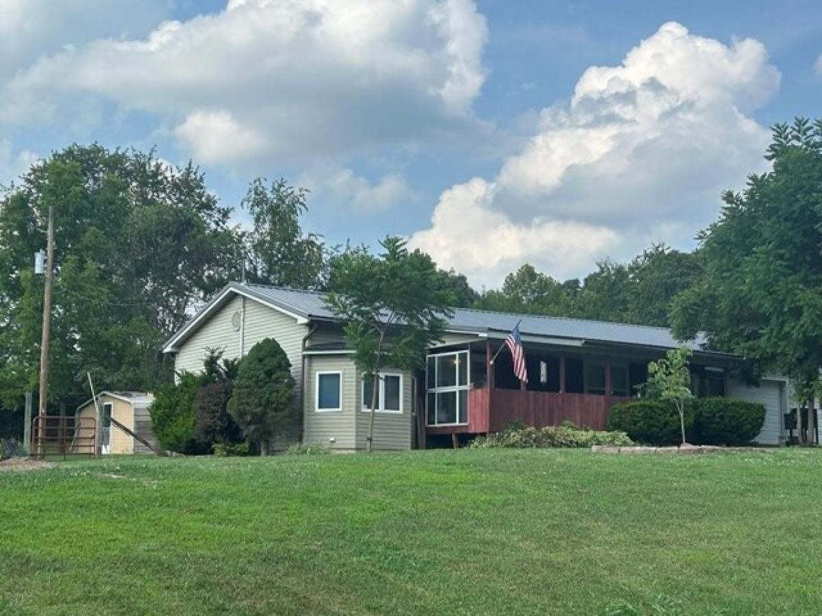 Picture of Home For Sale in Minford, Ohio, United States