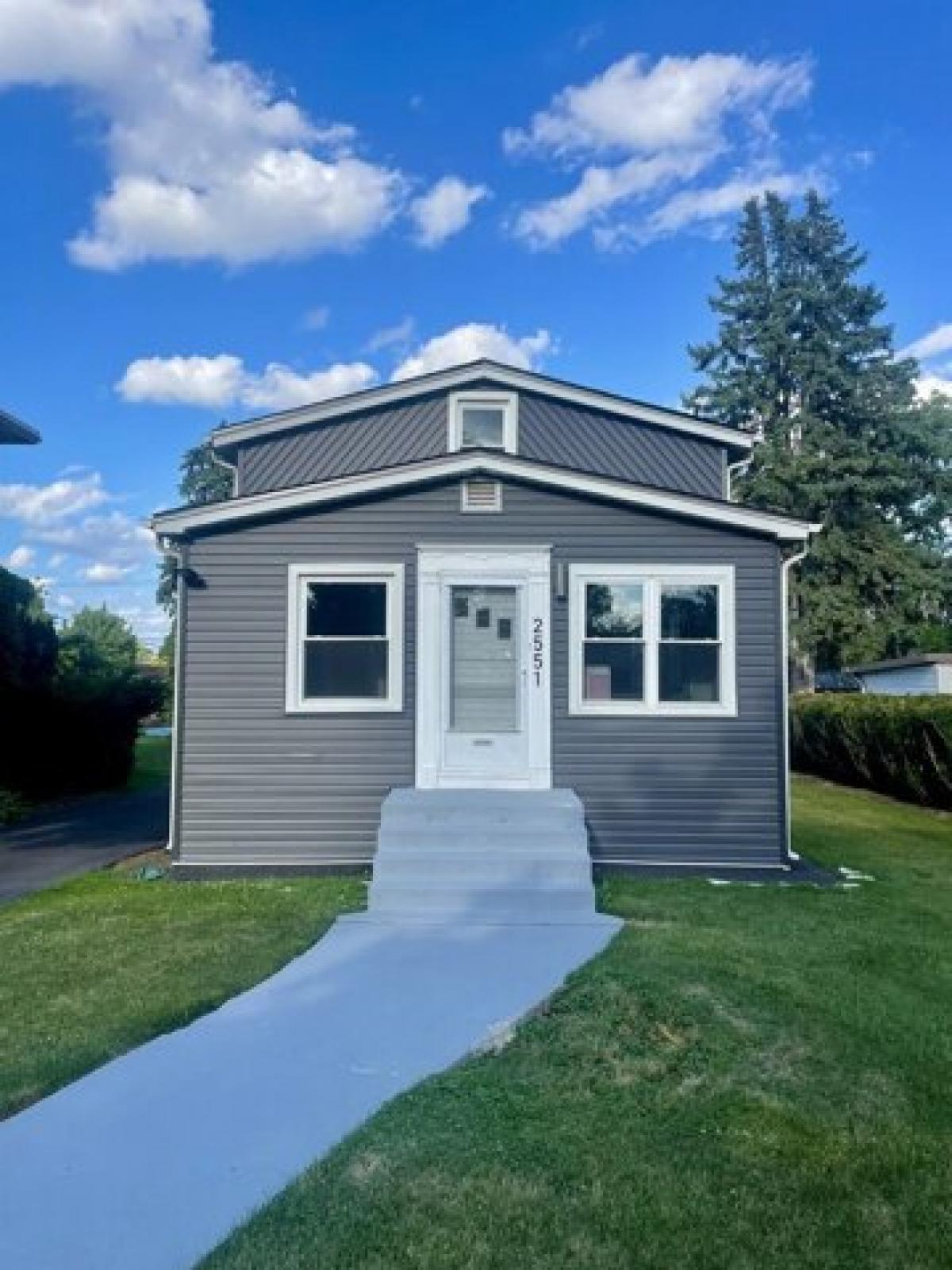 Picture of Home For Sale in River Grove, Illinois, United States