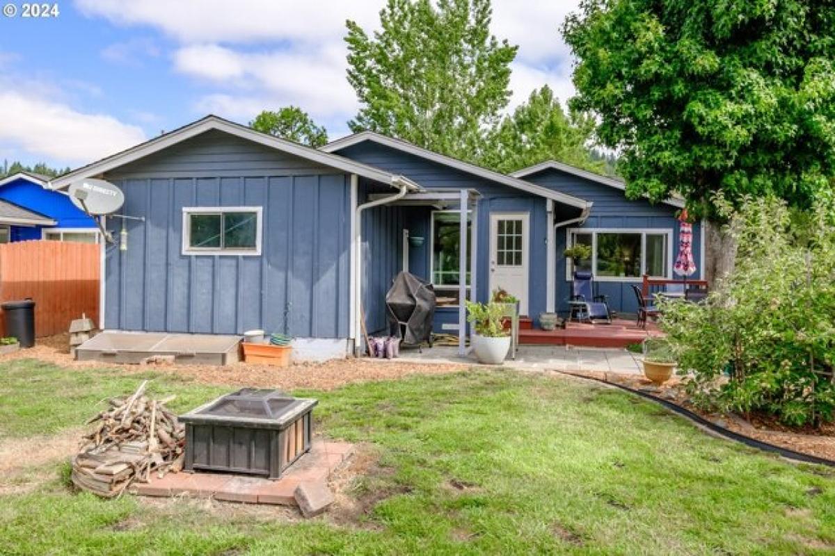 Picture of Home For Sale in Brownsville, Oregon, United States