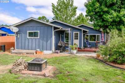 Home For Sale in Brownsville, Oregon