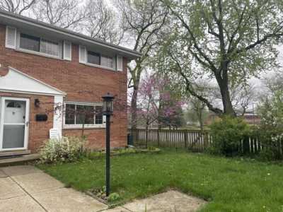 Home For Sale in Wilmette, Illinois