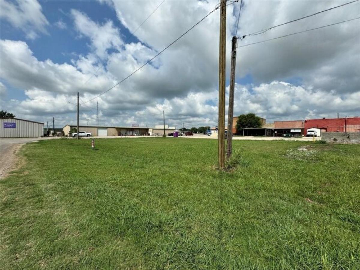 Picture of Residential Land For Sale in Godley, Texas, United States