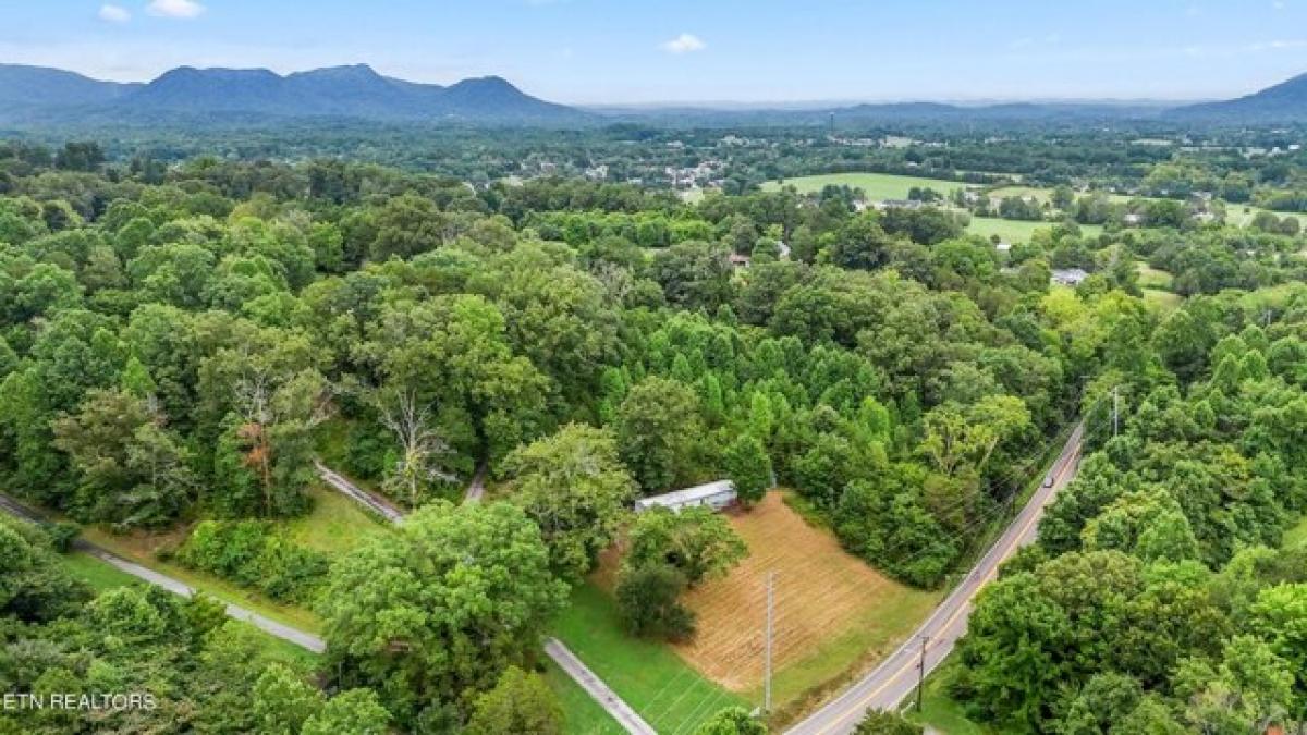 Picture of Home For Sale in Luttrell, Tennessee, United States