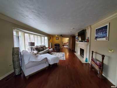 Home For Sale in Carbondale, Illinois