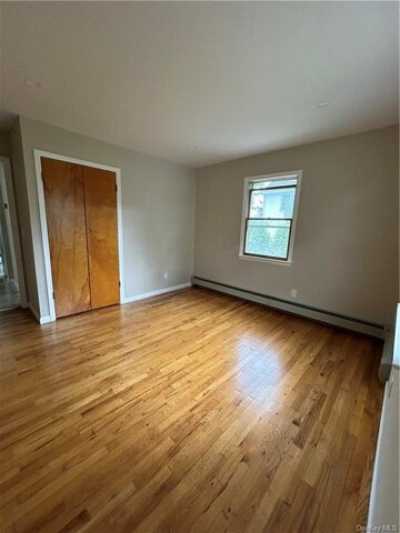 Home For Rent in Eastchester, New York