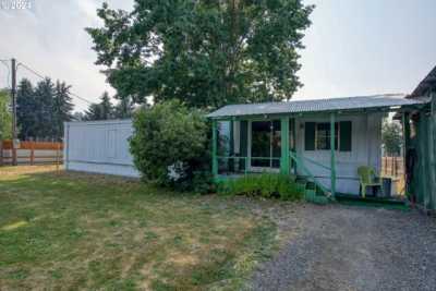 Home For Sale in Hood River, Oregon