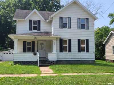 Home For Sale in Morrison, Illinois