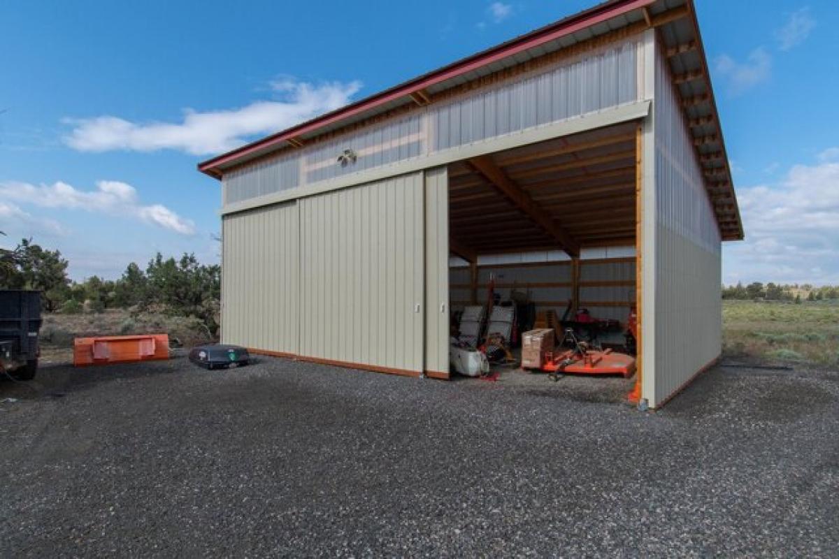 Picture of Residential Land For Sale in Powell Butte, Oregon, United States