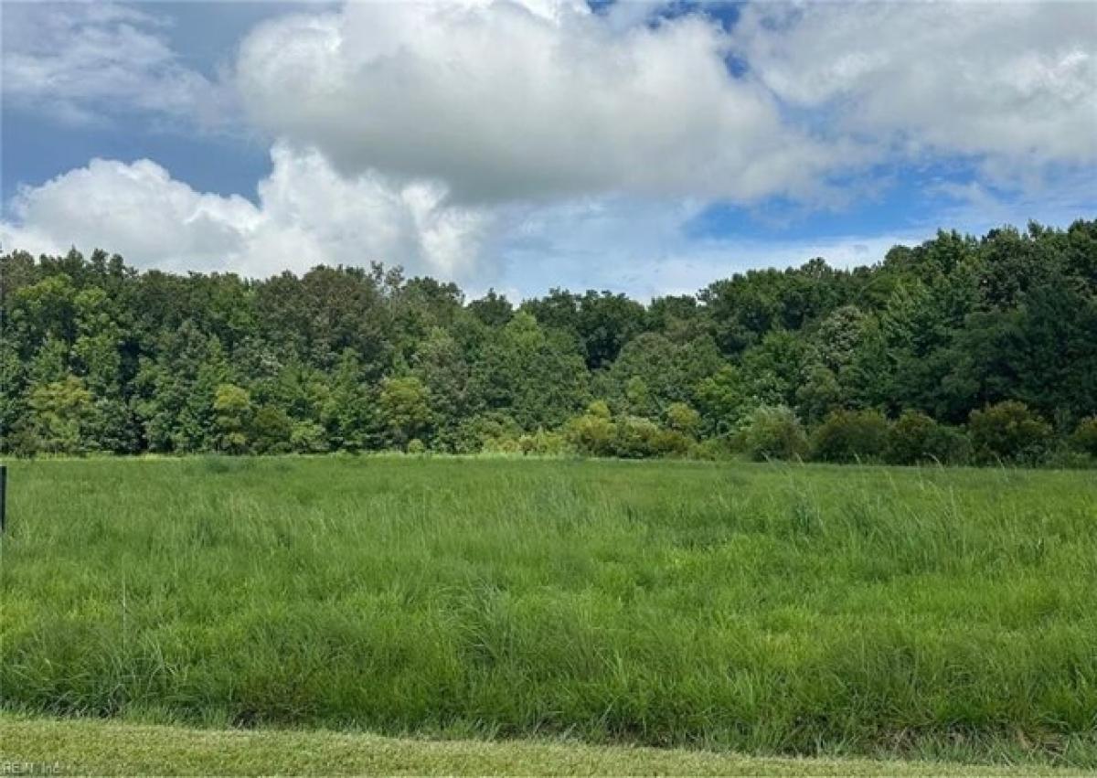 Picture of Residential Land For Sale in Moyock, North Carolina, United States