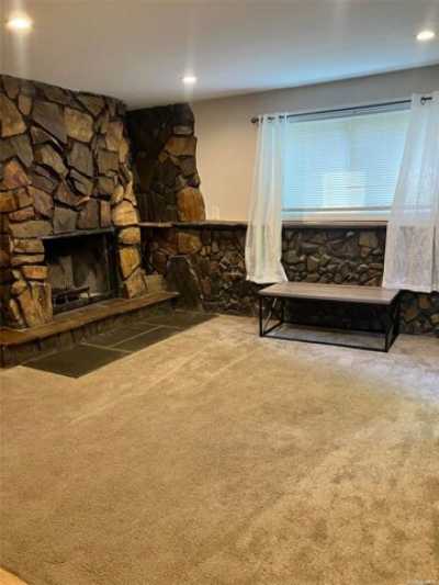 Home For Rent in Ronkonkoma, New York