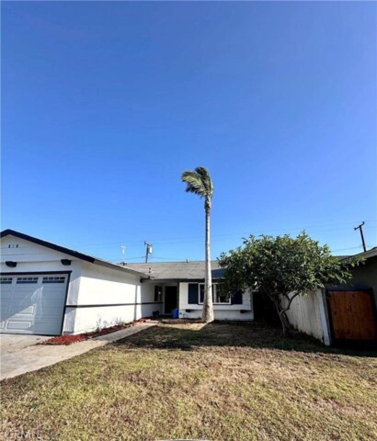 Picture of Home For Sale in Carson, California, United States