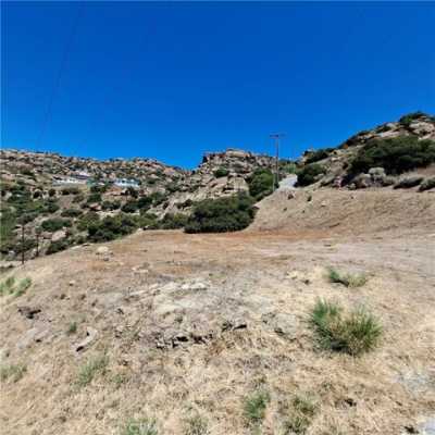 Residential Land For Sale in Chatsworth, California