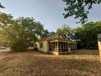 Home For Sale in Meridian, Texas