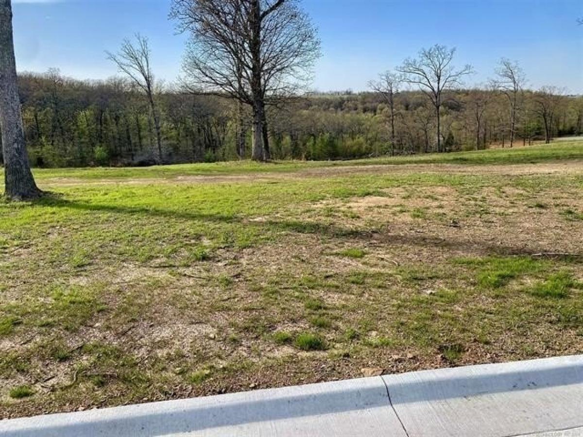 Picture of Residential Land For Sale in Tahlequah, Oklahoma, United States