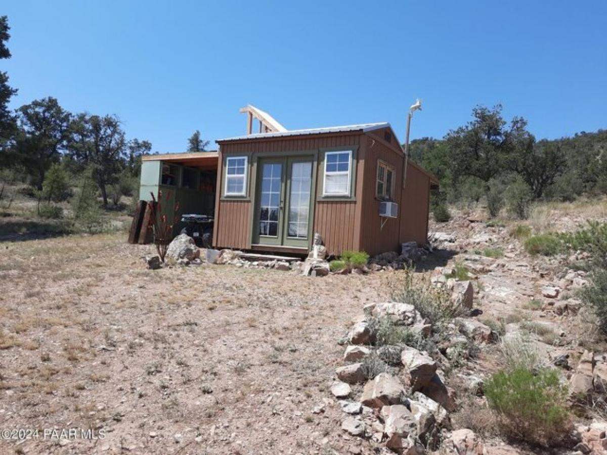 Picture of Home For Sale in Seligman, Arizona, United States