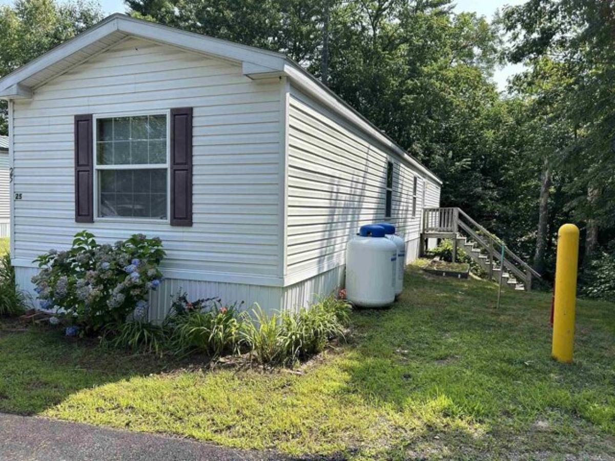 Picture of Home For Sale in Lee, New Hampshire, United States