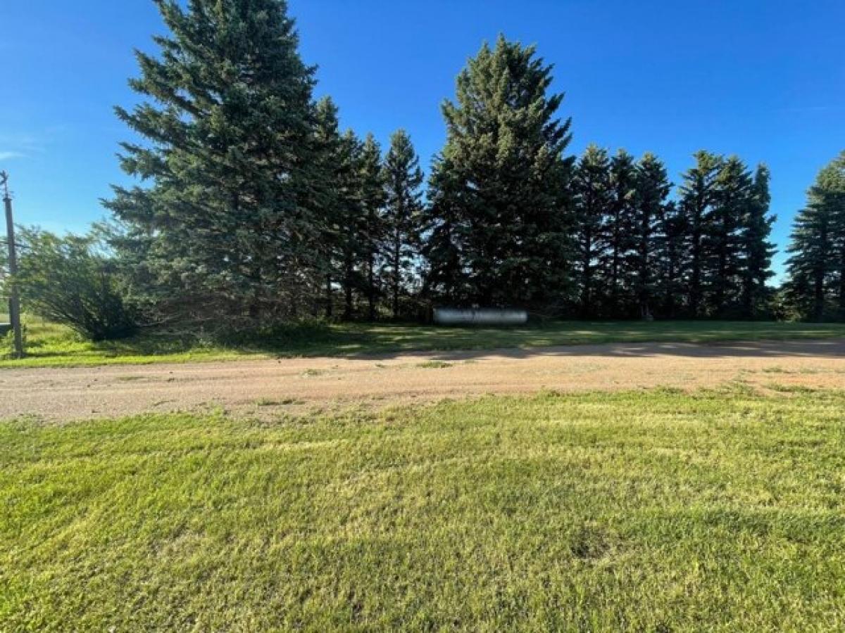 Picture of Home For Sale in Regan, North Dakota, United States