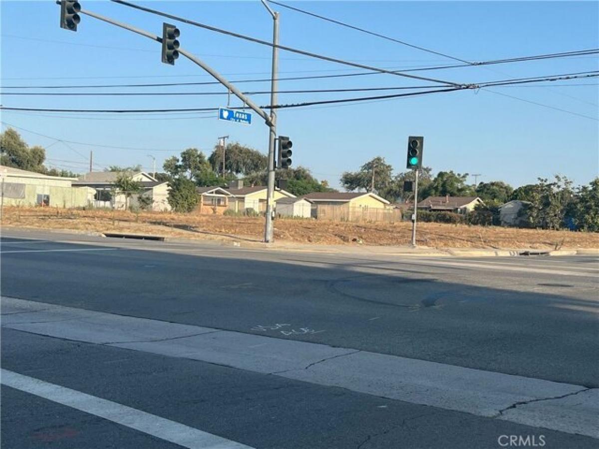 Picture of Residential Land For Sale in Redlands, California, United States