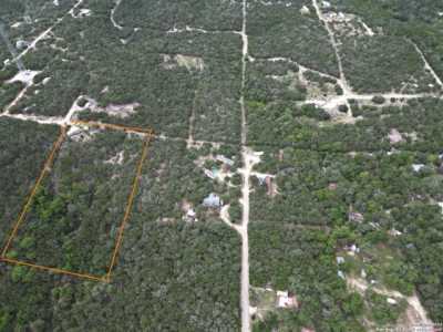 Residential Land For Sale in Lakehills, Texas